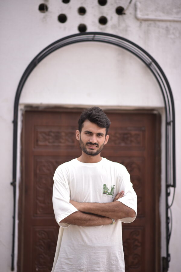 Amir Mahii Lahore- Androon ke rang